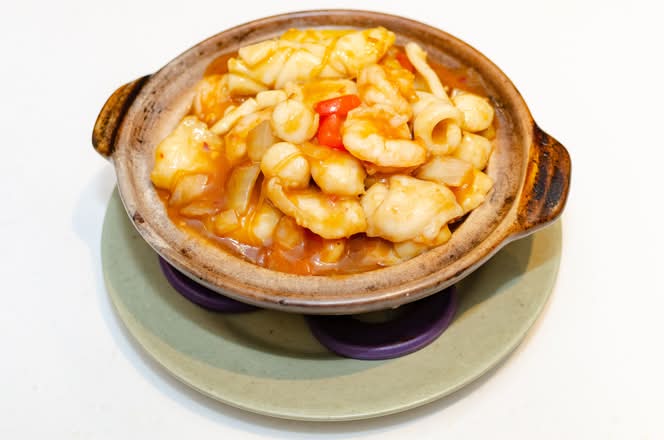 49. “Szechuan” Style Seafood with Bean Vermicelli 川式海鮮煲